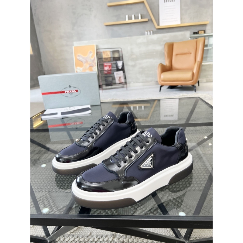 Pra*a casual shoes